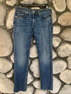 rag & bone - medium wash denim ankle
jeans Sz 25 - Gently worn
